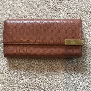 Gucci clutch/wristlet in dusty rose leather